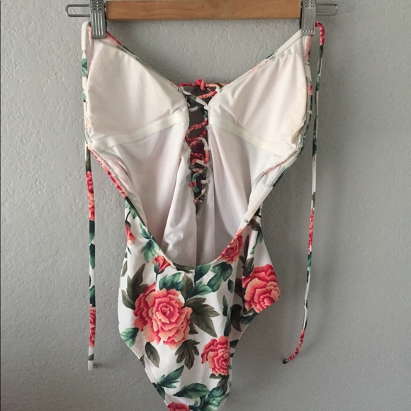 Floral one piece swim suit - Picture 2 of 3